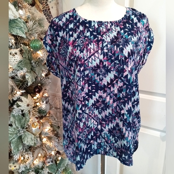 Pink Republic Tops - Pink Republic Geometric Print Tunic Sz Large